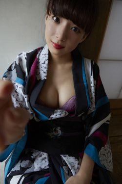 搓光美女衣服